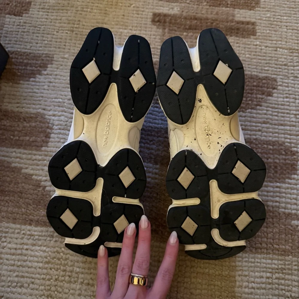 New Balance 9060 Unisex Sneakers in White/Beige - Picture 6 of 9